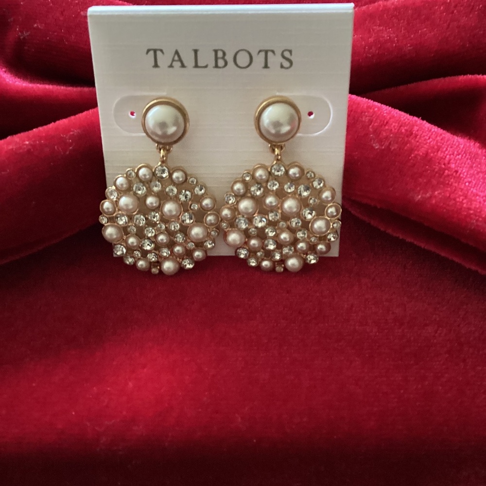 New-Pierced pearl/crystal drop earrings. Post back.